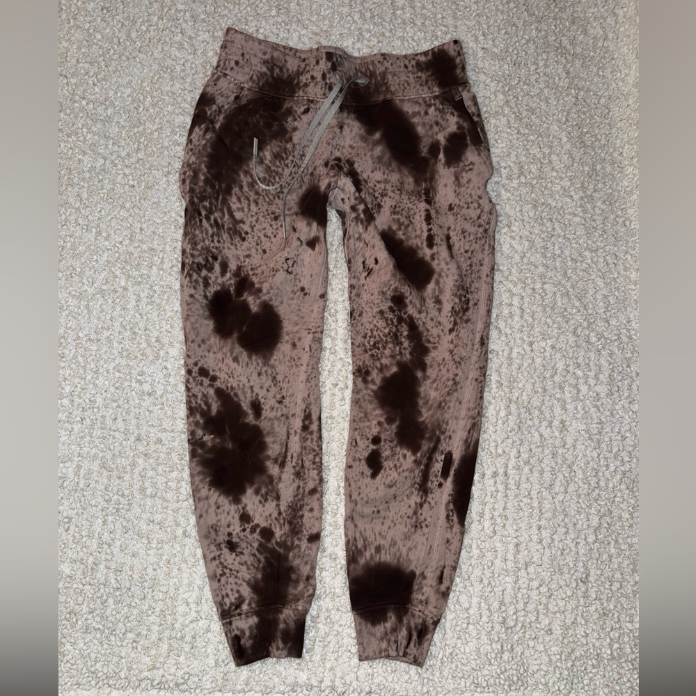 Lululemon warm down Tie-Dye Joggers